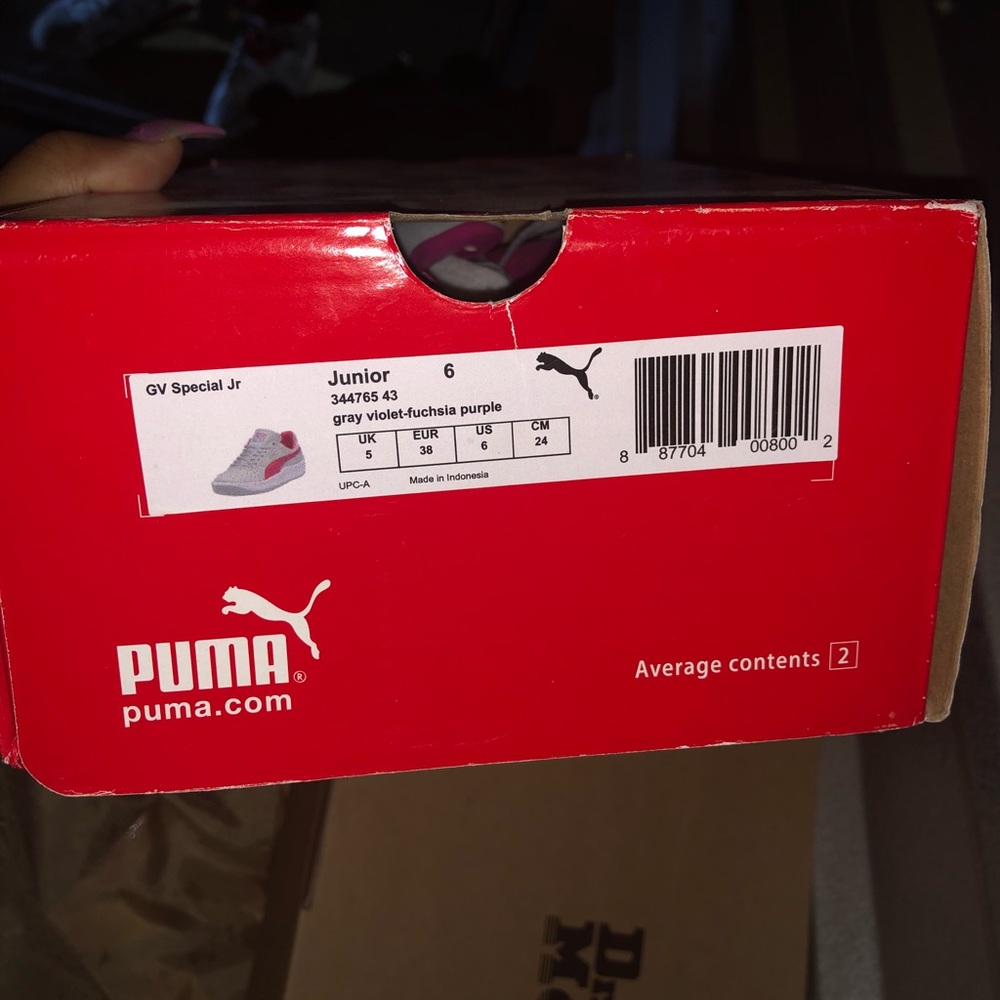 Girly pumas